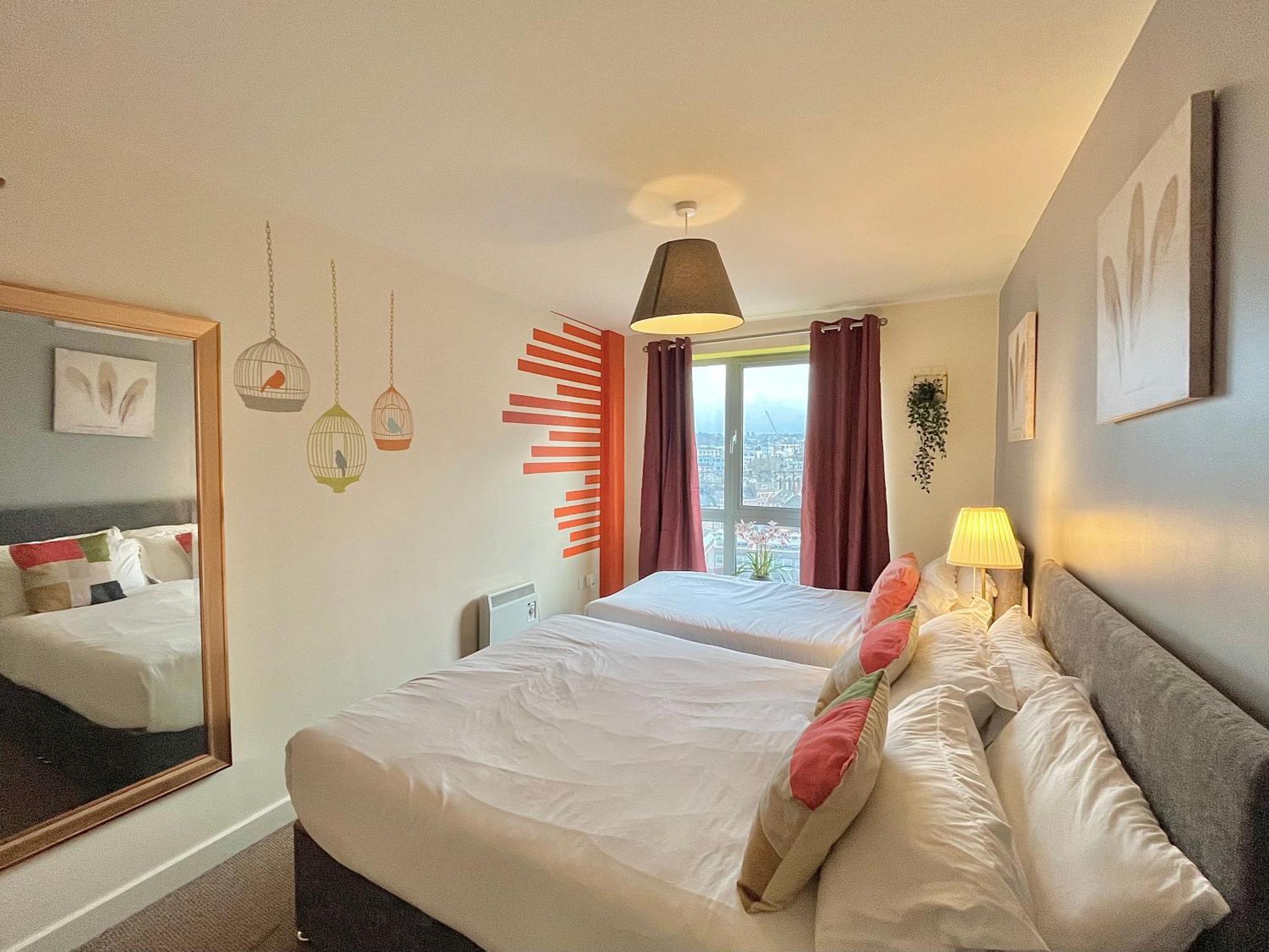 Skyview Apartment By Noknokstay - City Centre With Parking - Group, Family, Business Шефилд Экстерьер фото