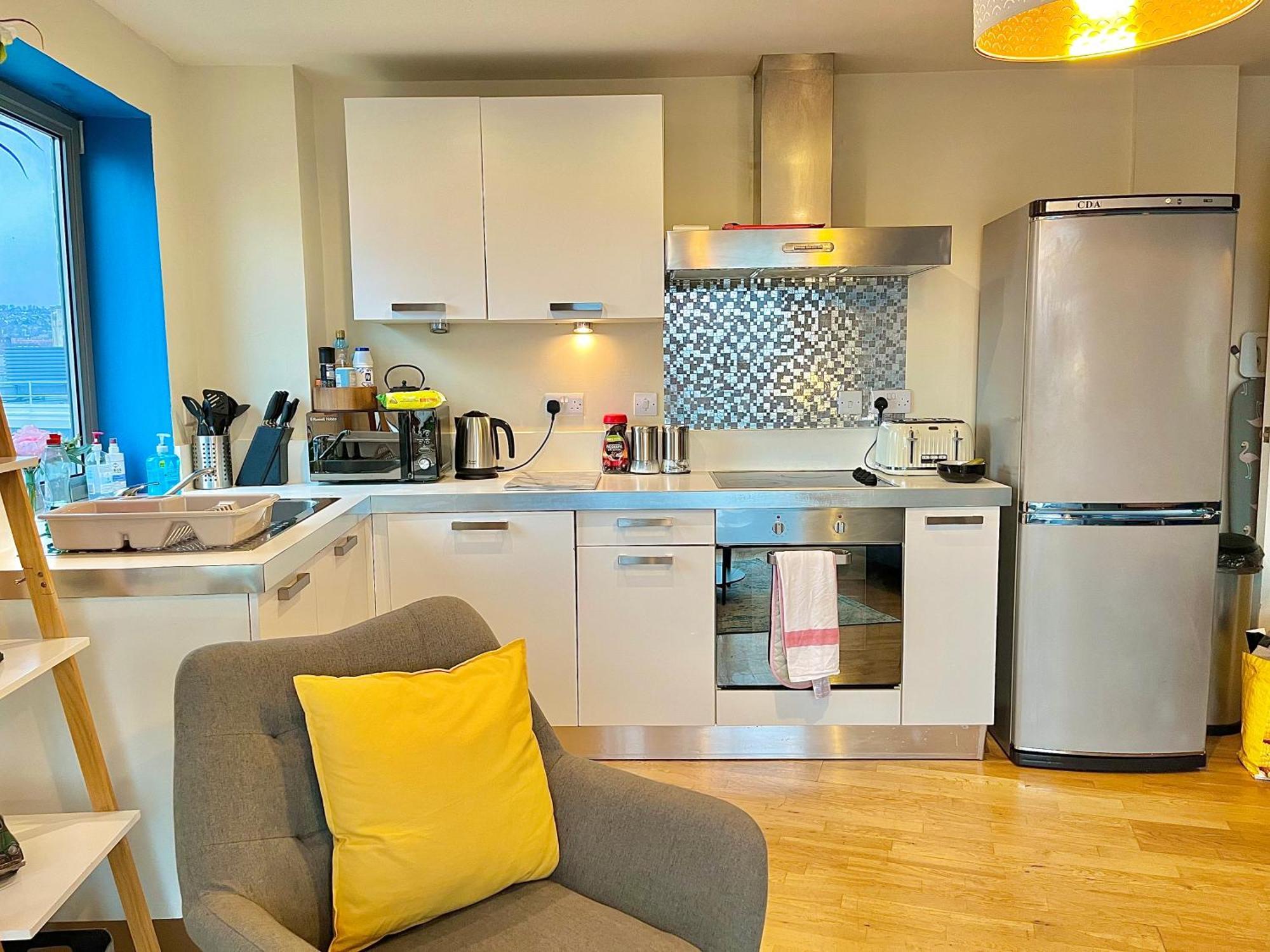 Skyview Apartment By Noknokstay - City Centre With Parking - Group, Family, Business Шефилд Экстерьер фото